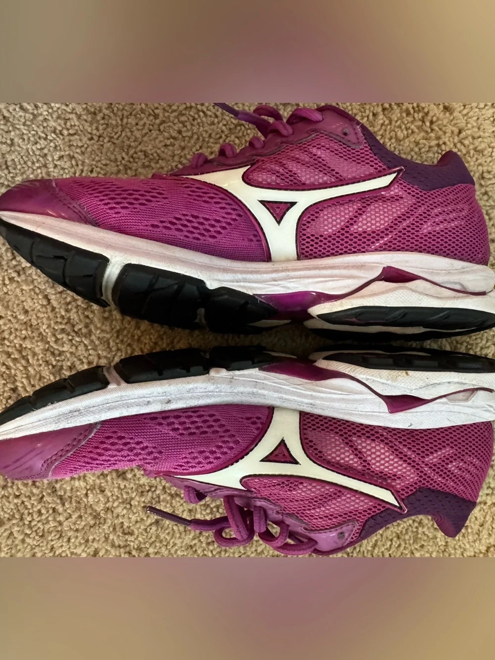 Mizuno Women's Plum/Pink Athletic Running Sneakers